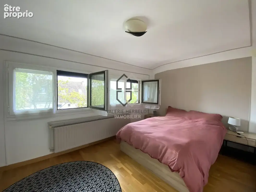 Parfaitement située et parfaitement entretenue, maison familiale indépendante - photo 6
