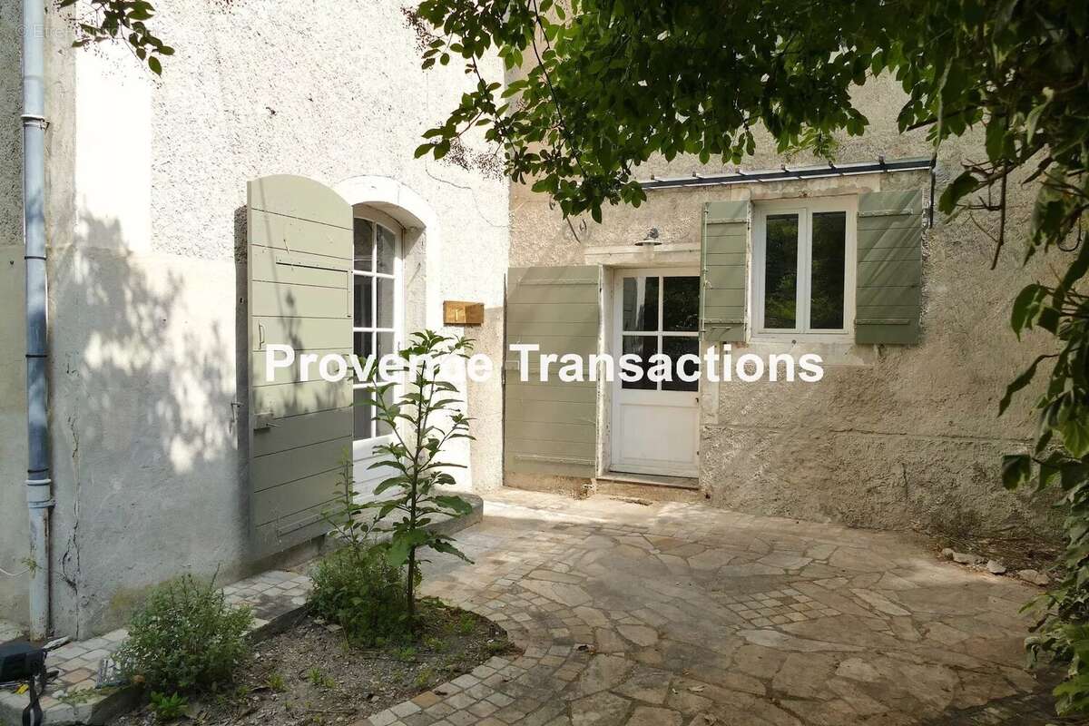 Maison à VAISON-LA-ROMAINE