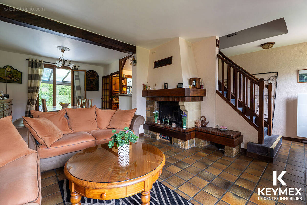 Maison à CIRES-LES-MELLO