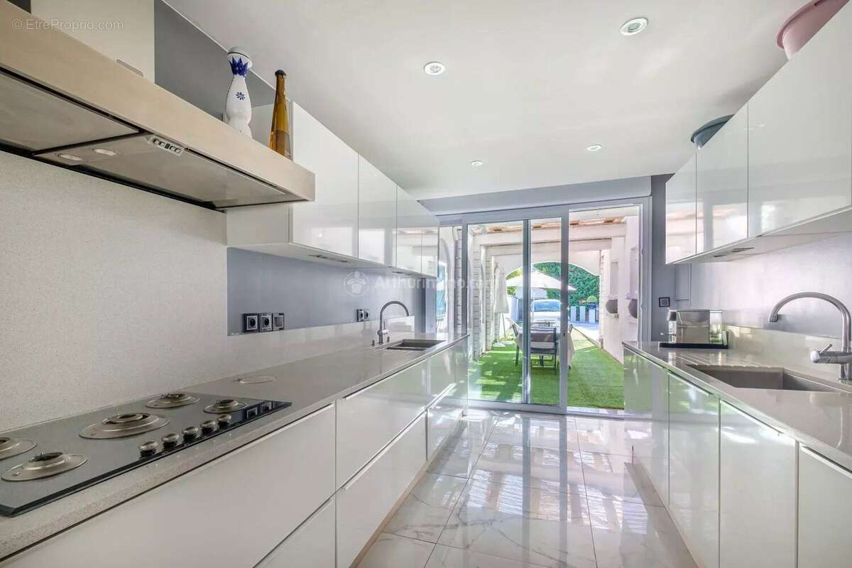 Maison à VILLEURBANNE