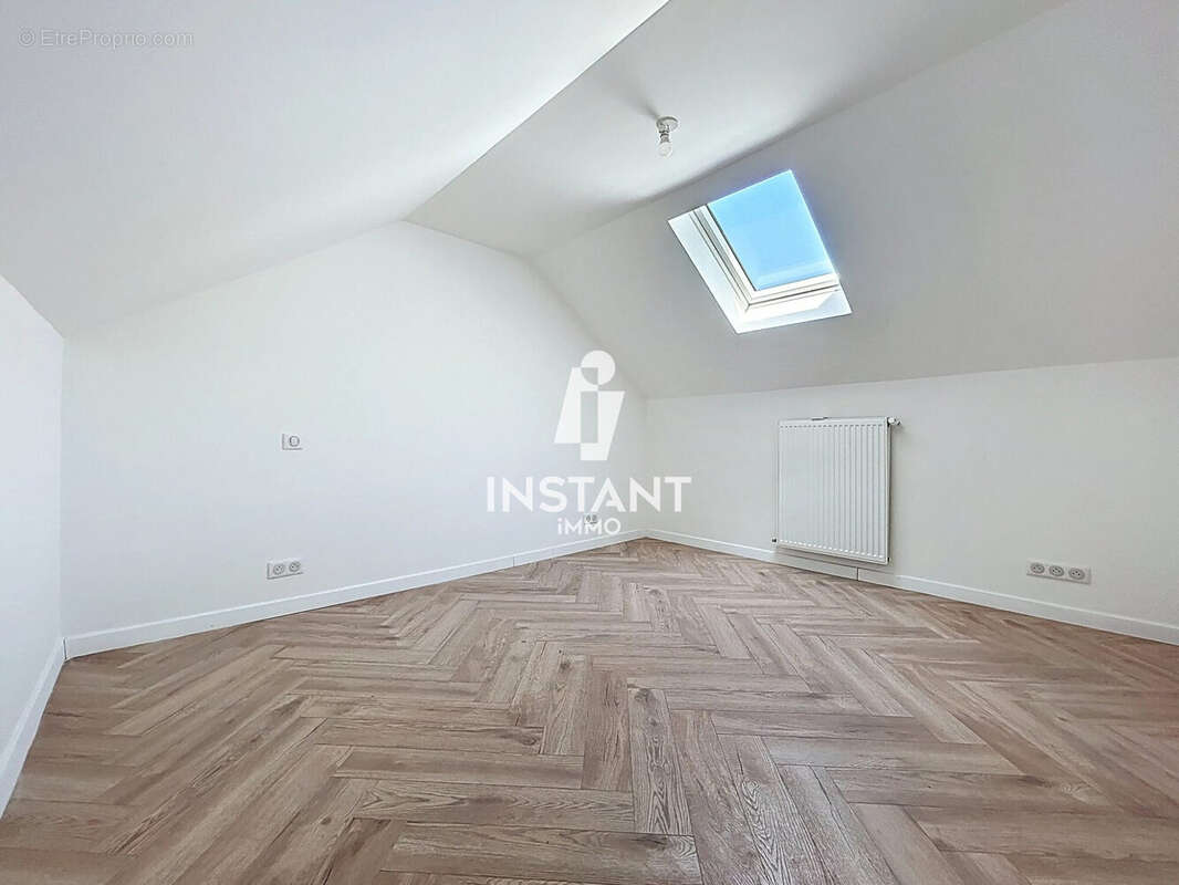 Maison à SAINT-MAUR-DES-FOSSES