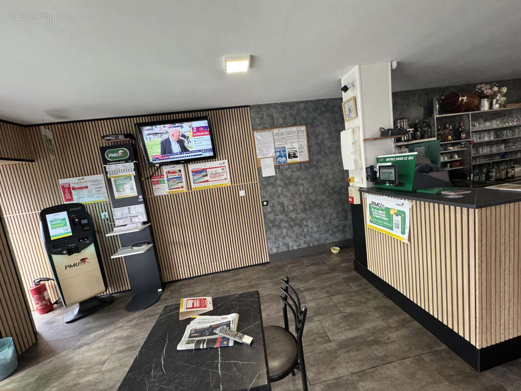 IMG_9283 - Commerce à LE THILLOT