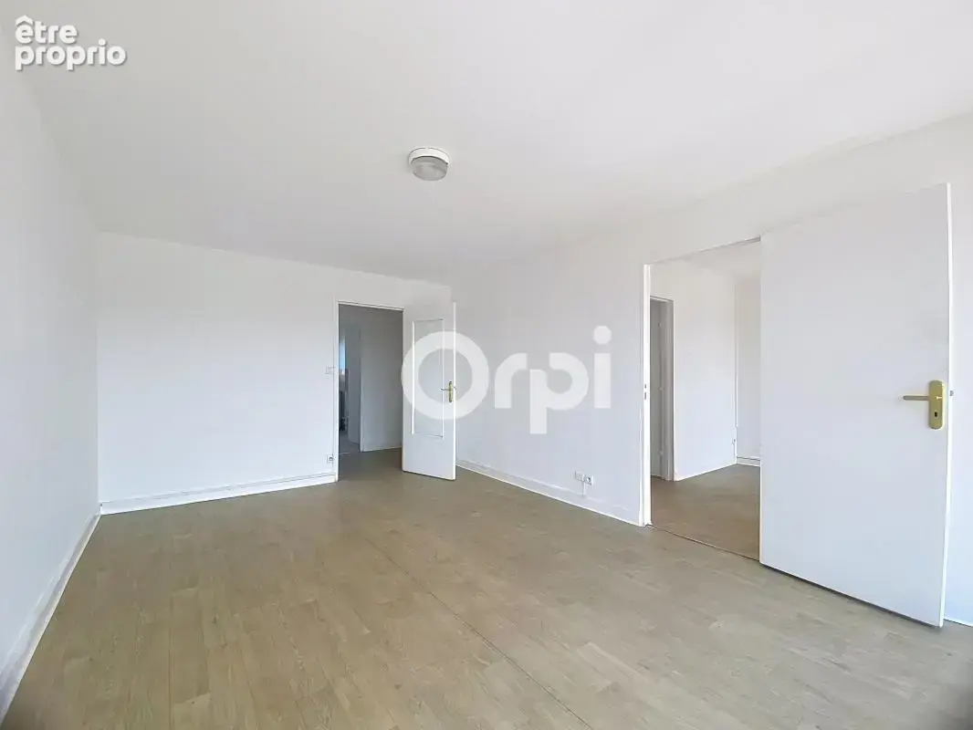 Appartement traversant avec vue mer et balcon à vendre - photo 9