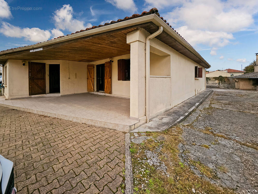 Maison à VILLENAVE-D'ORNON