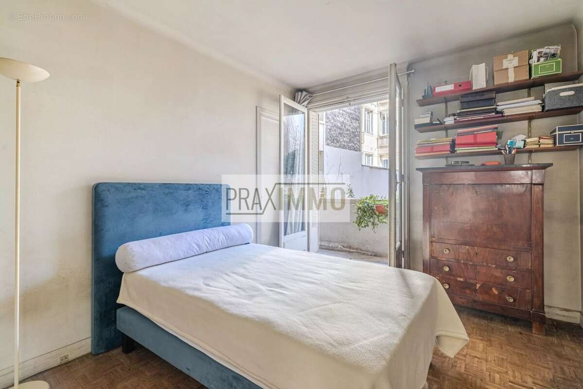 Appartement 73 m² à Paris-16e  - photo 4