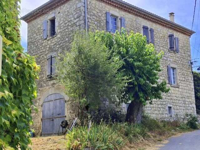 Maison à RUOMS