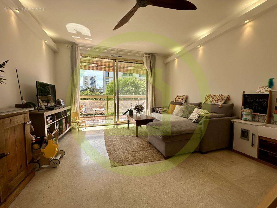 Appartement à MARSEILLE-9E