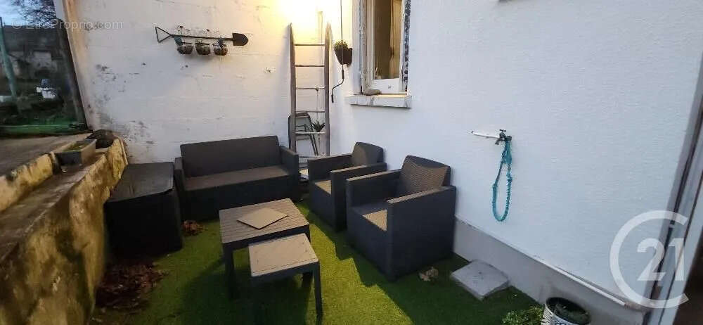 Maison à LAFEUILLADE-EN-VEZIE