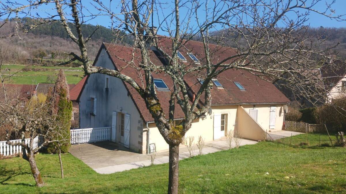 Maison à MACORNAY