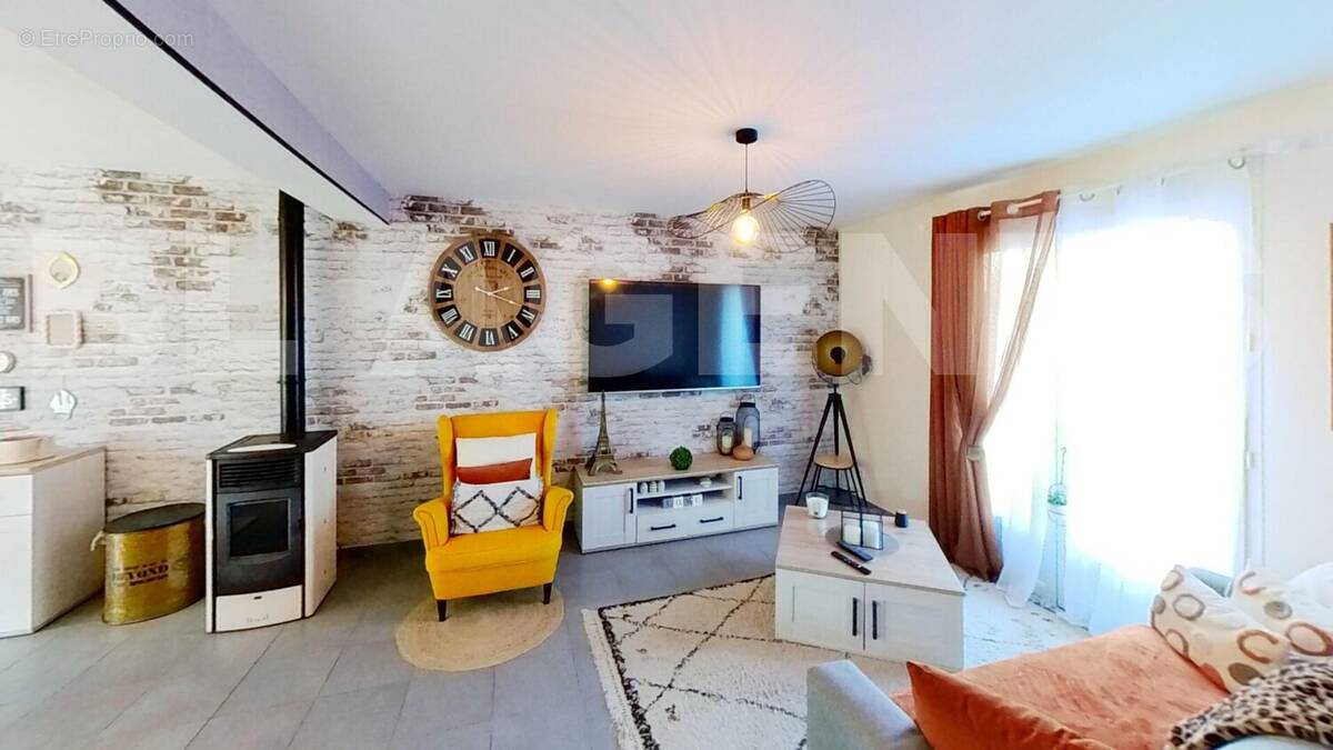 EMMANUEL-BROSSIER-Living-Room 1 - Maison à LA SUZE-SUR-SARTHE