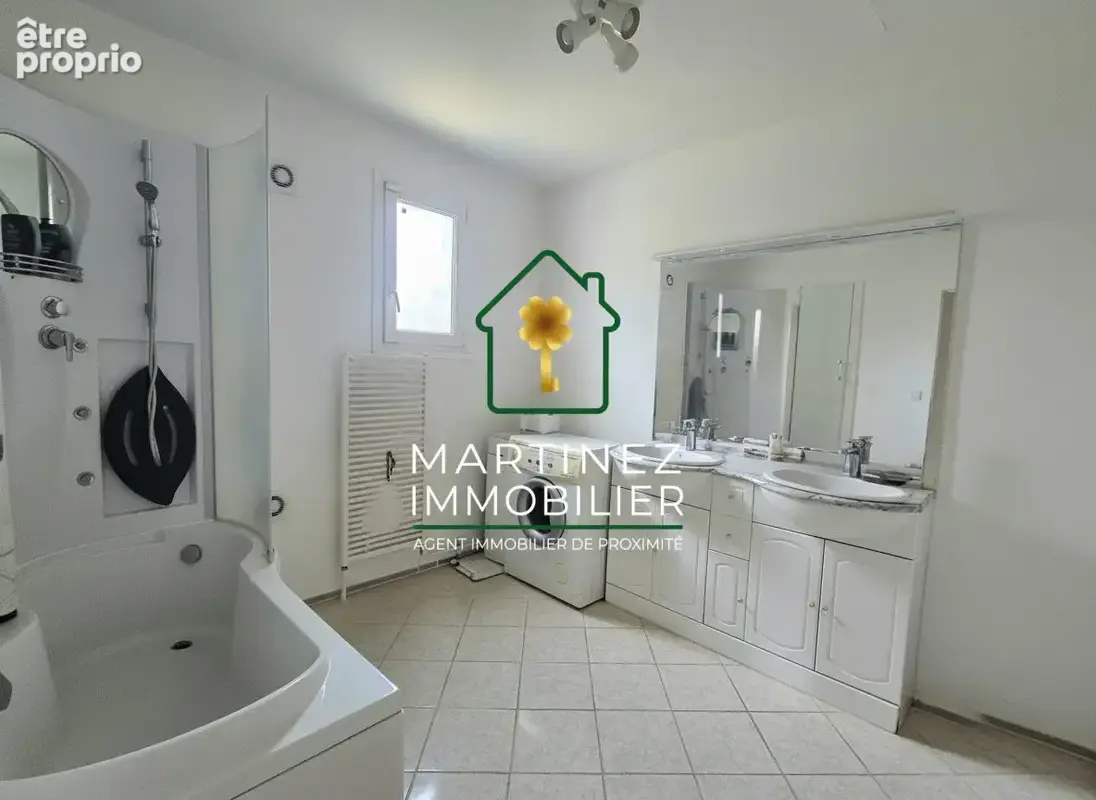 Maison 8 pièces 240 m² à vendre à Saint-Priest (69800) - photo 5