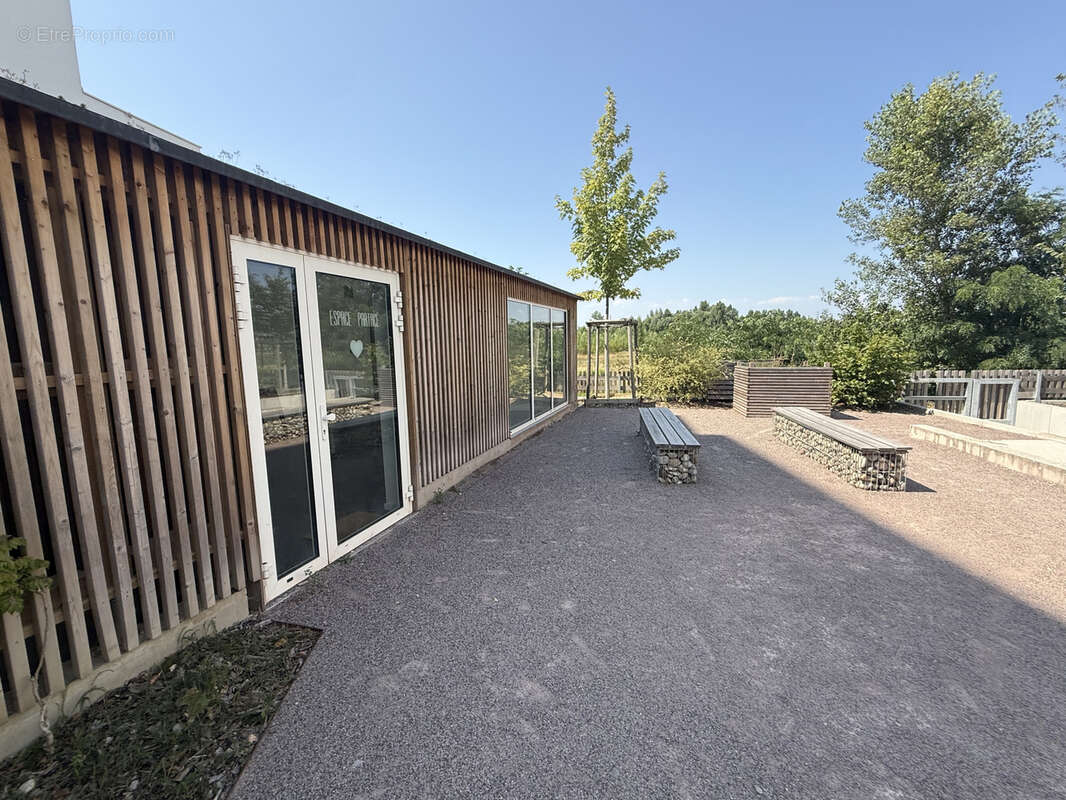 OSTWALD (67540)   Appartement 4 pièces avec terrasse et deux stationnements en sous-sol. - photo 15