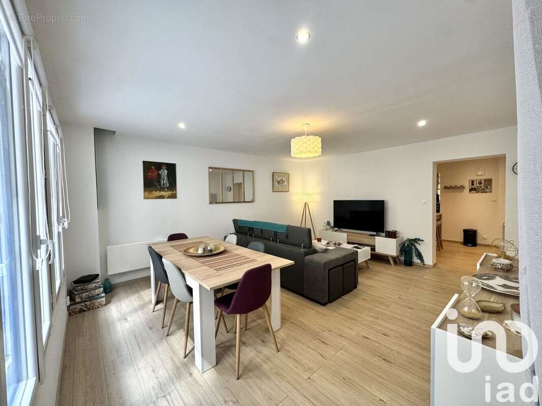 Photo 2 - Maison à SAINT-GILLES