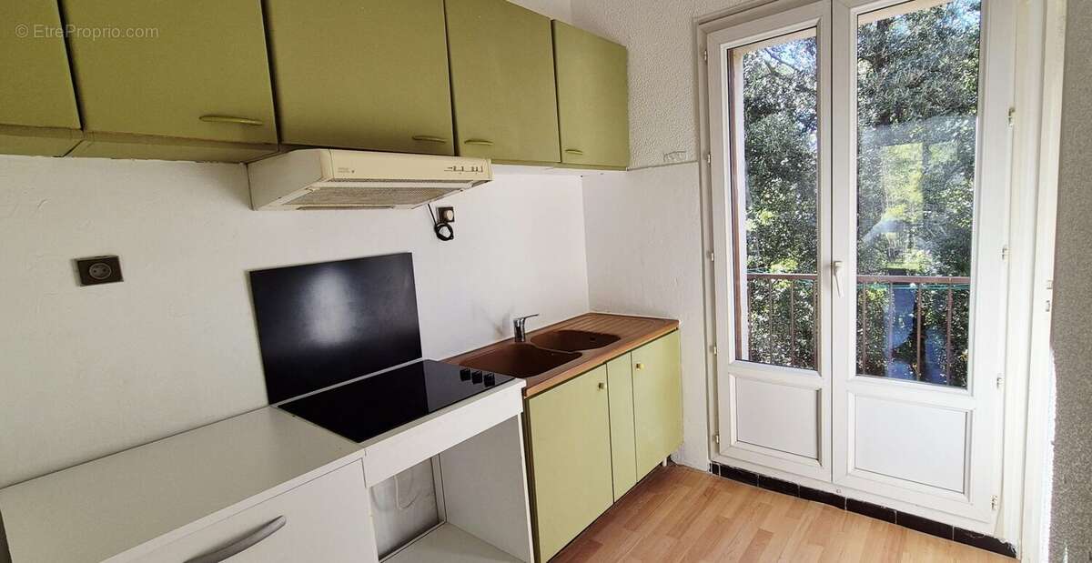 Appartement à SAINT-CYR-SUR-MER