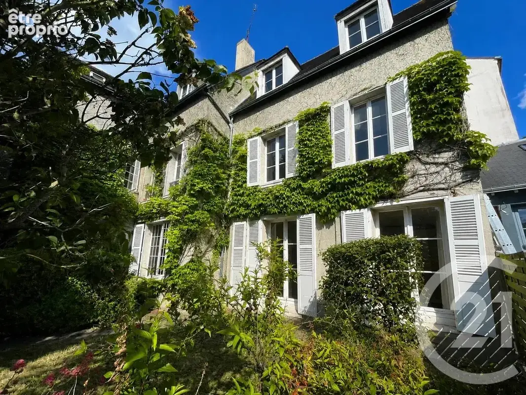 Appartement 9 pièces 360 m² à vendre à Chartres (28000) - photo 3