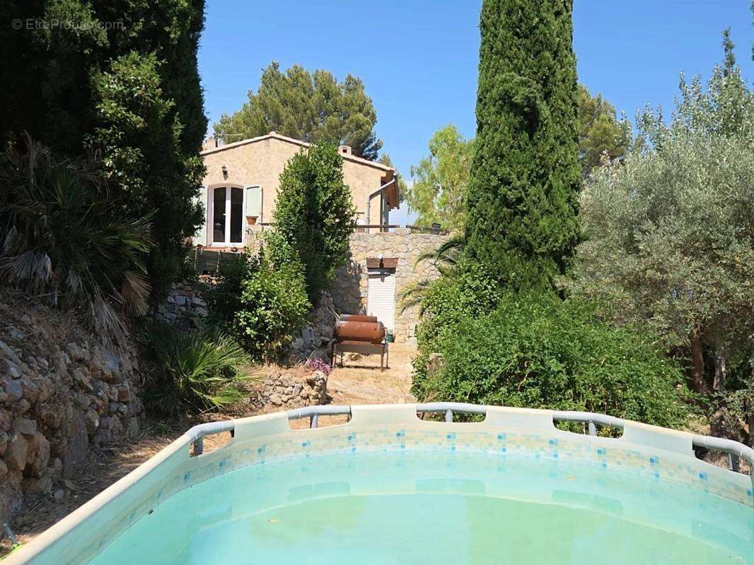 Maison à SOLLIES-VILLE