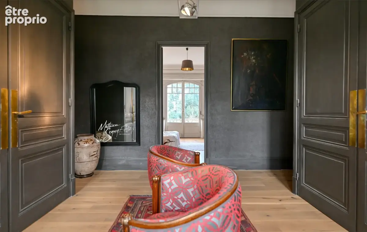 CHAZELLES SUR LYON - Propriété de Prestige - photo 17