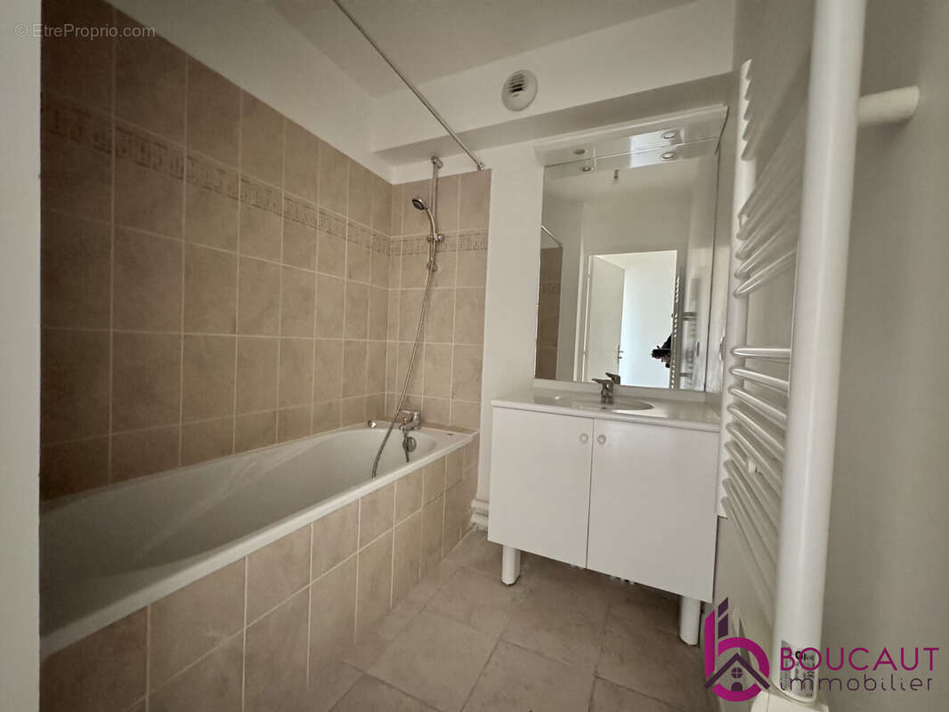 Appartement à LE PLESSIS-ROBINSON