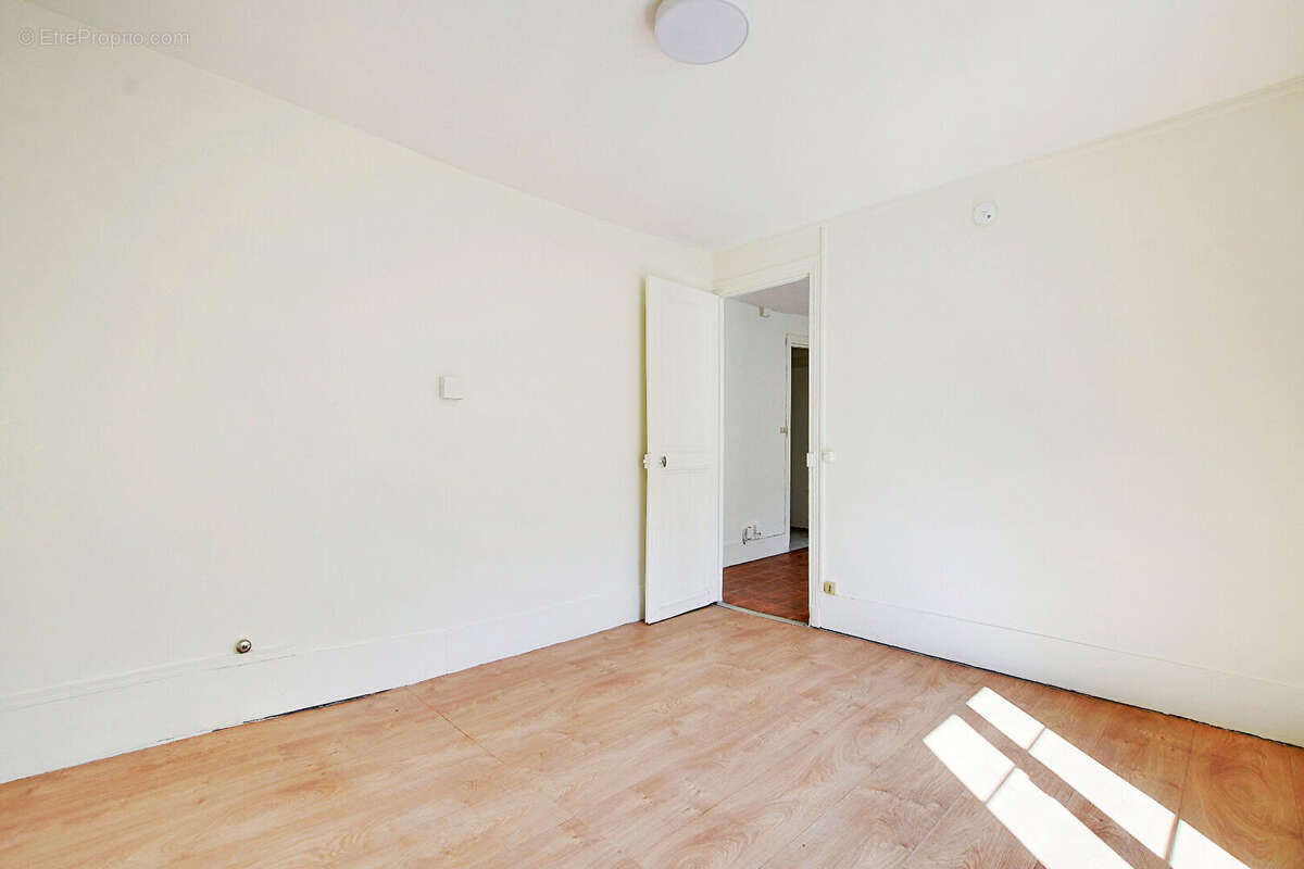 Appartement à PARIS-10E