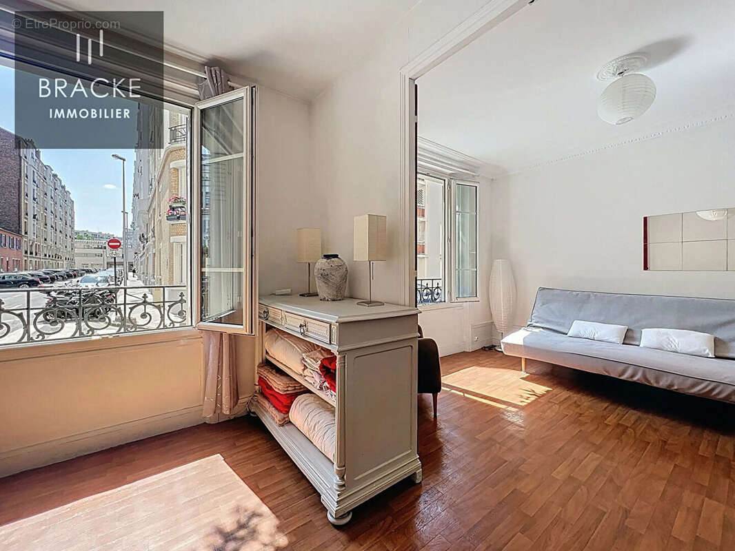 Appartement à COURBEVOIE
