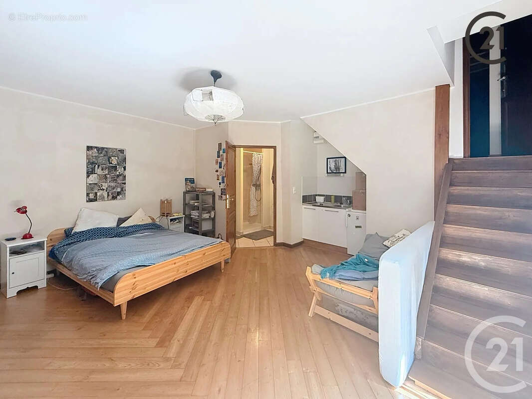 Maison 253 m² à Poilly-Sur-Tholon  - photo 11