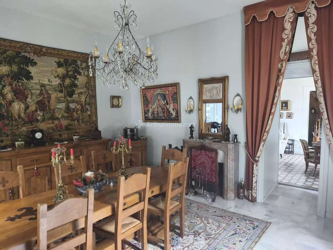 Maison à LA CHARTRE-SUR-LE-LOIR