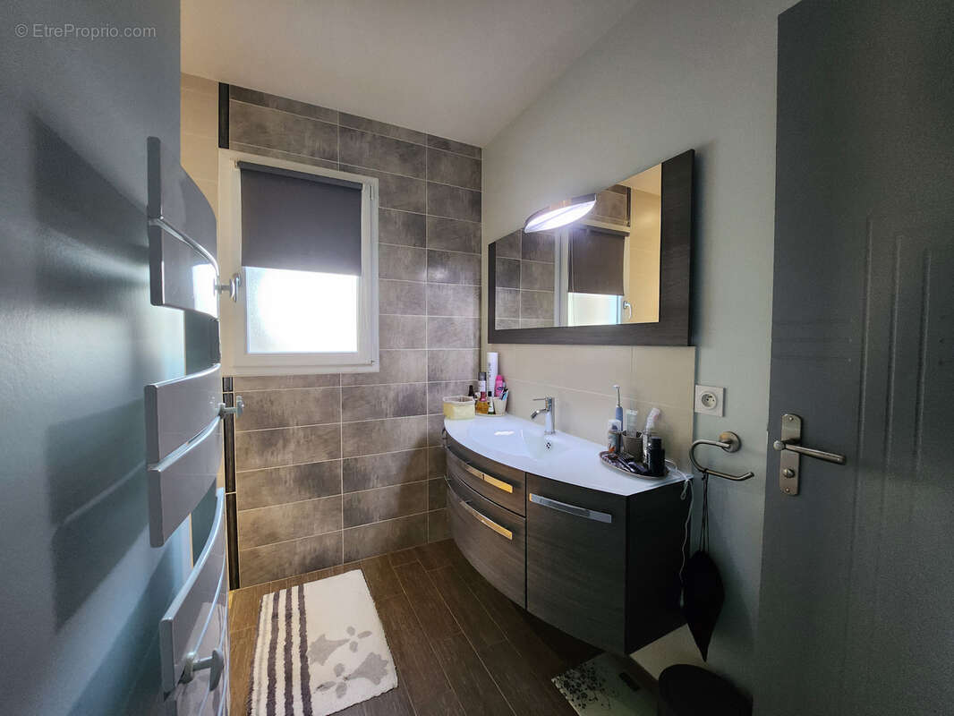 Maison à SAINTE-GEMME-LA-PLAINE