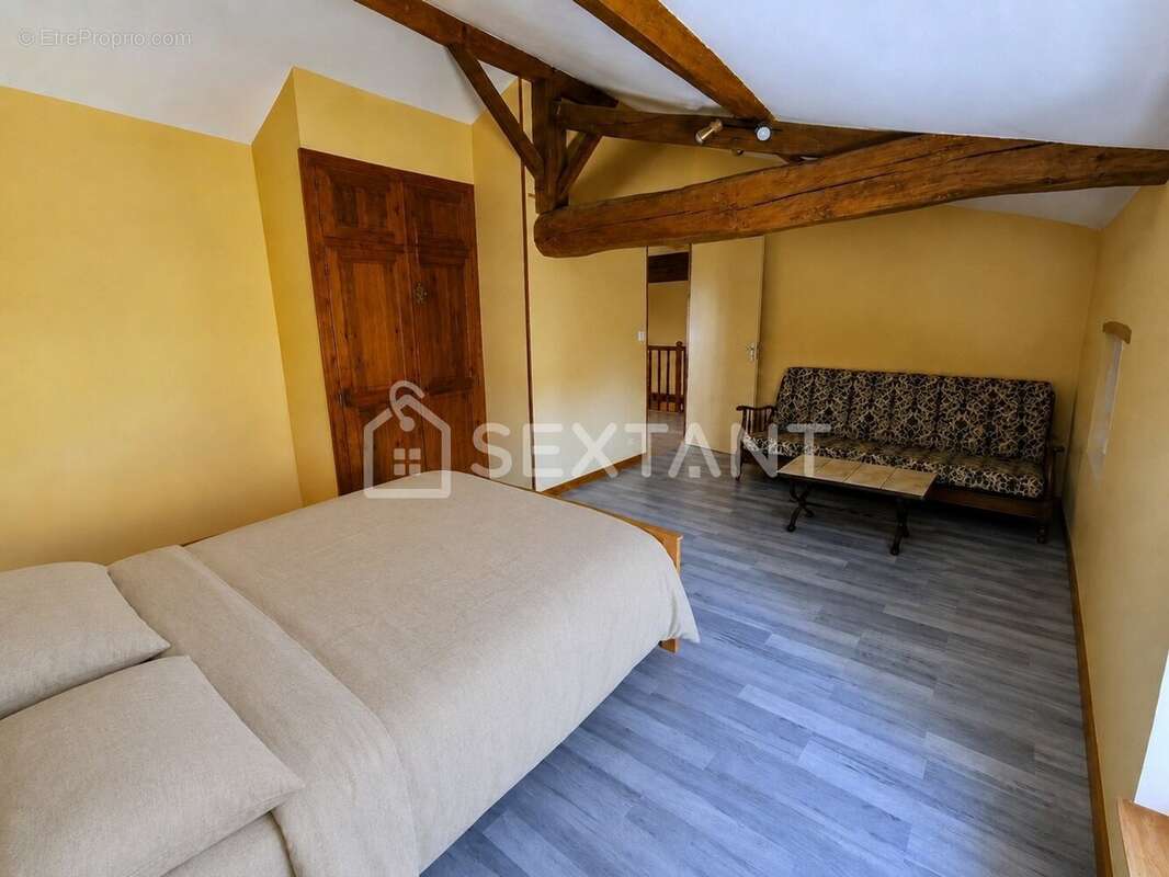 Charentaise de caractère  276 m² habitables  4 chambres  dépendances - photo 10