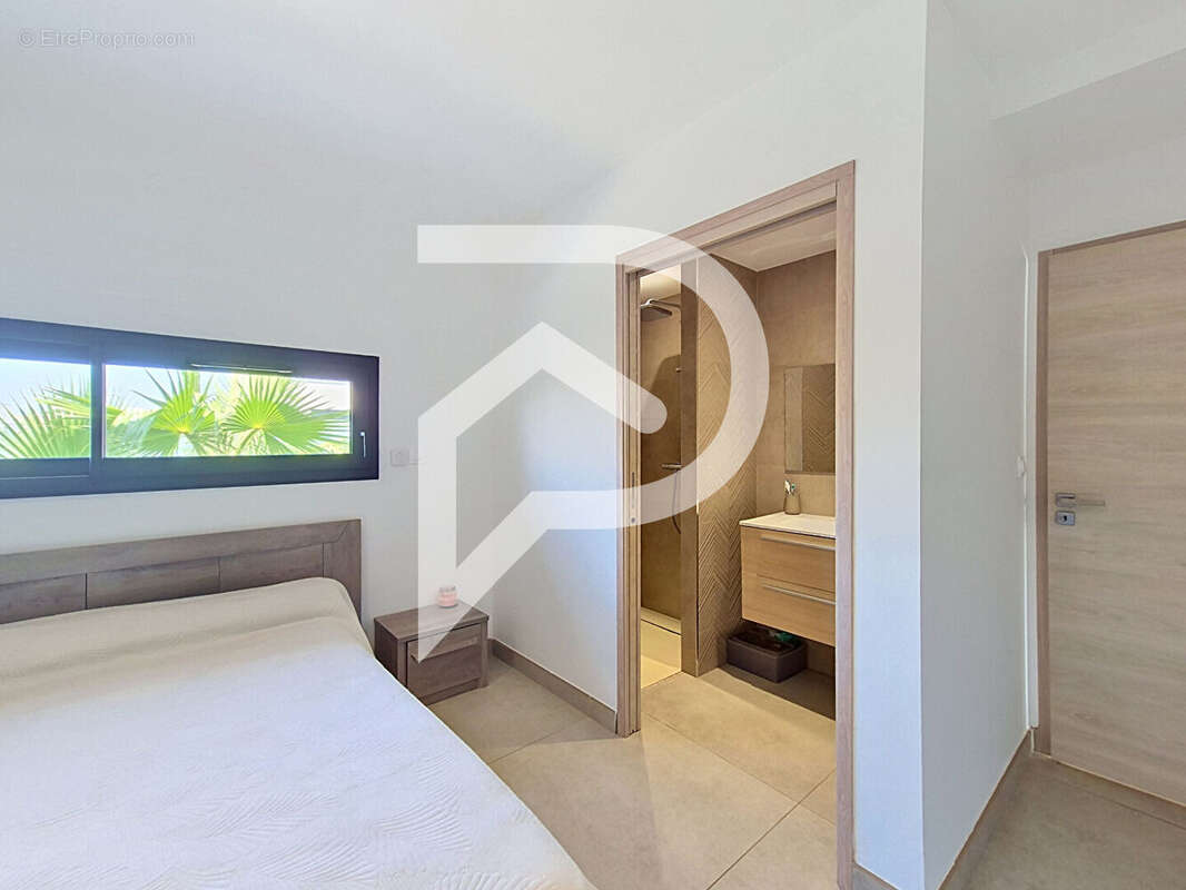 Maison à vendre Montelimar 4 pièce(s) 145 m2 - photo 9