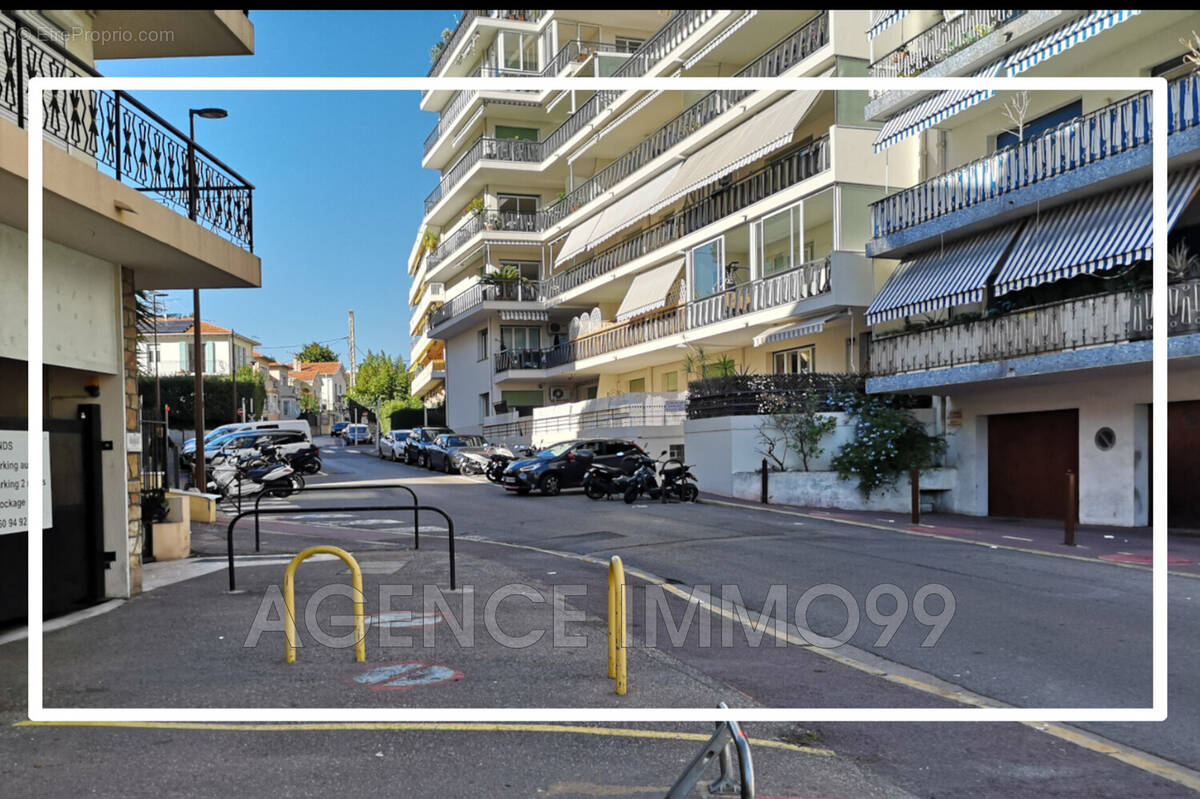 Parking à LE CANNET