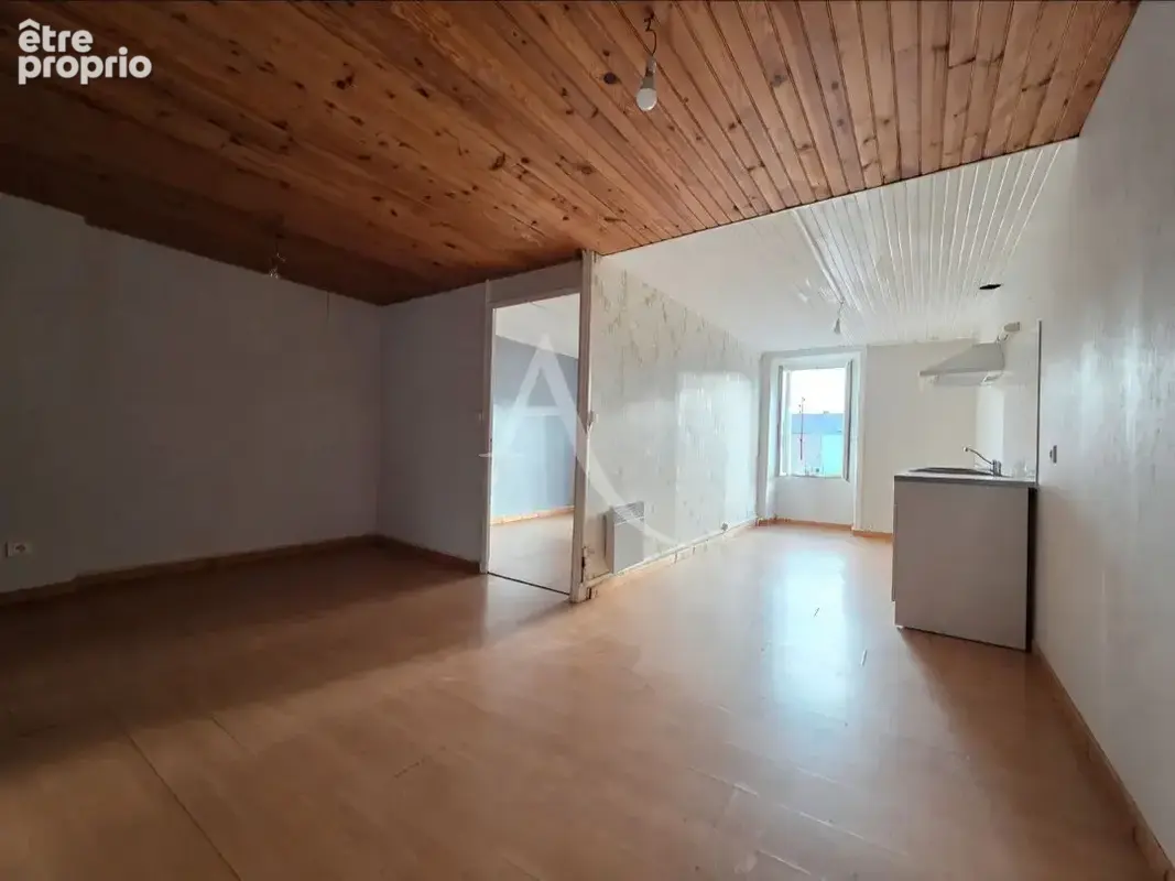 Immeuble à usage mixte de 115m² - photo 2