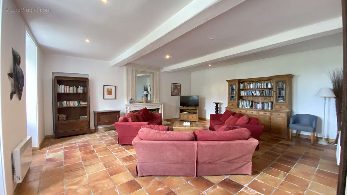 Maison à MORTAGNE-SUR-GIRONDE