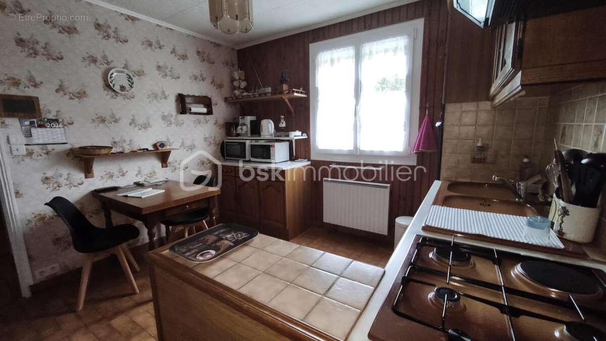Maison 88 m² à Saint-Florent  - photo 9
