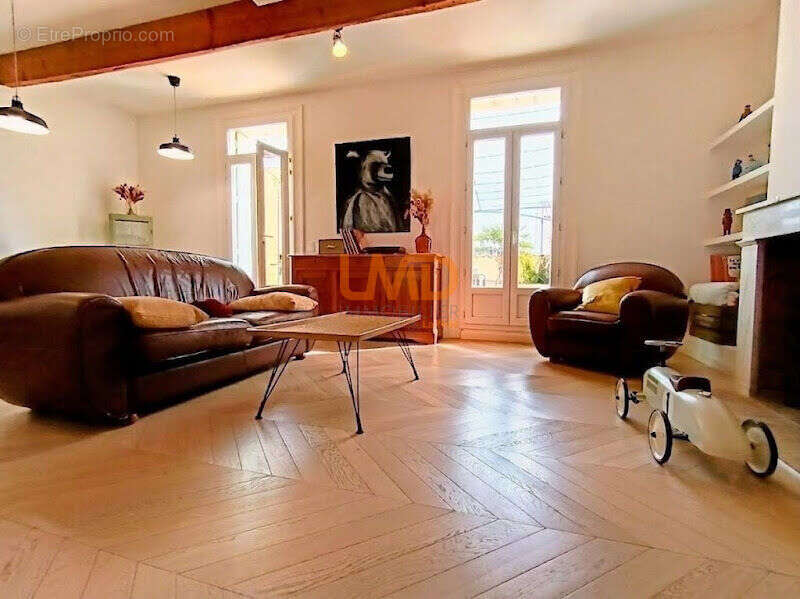 Maison à POUSSAN