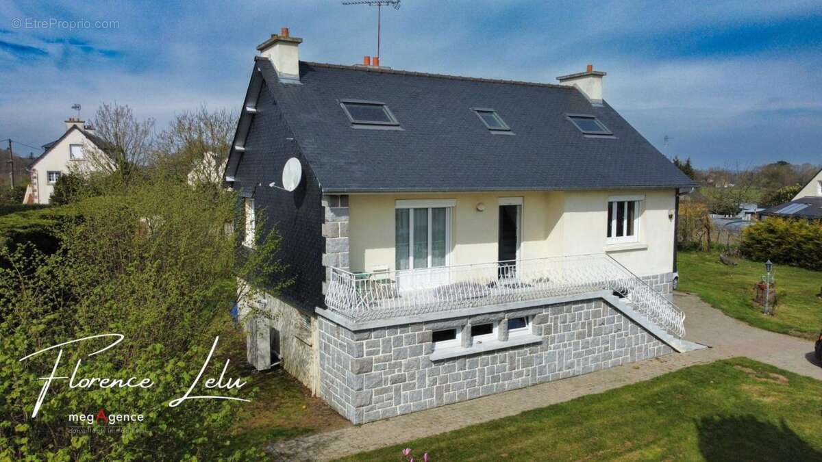 Maison à LANVOLLON
