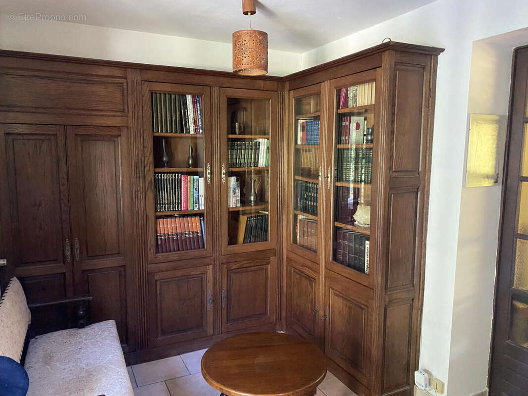 bureau/dégagement - Maison à AUBETERRE-SUR-DRONNE