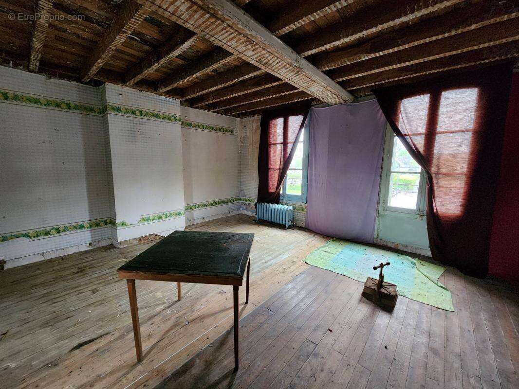Appartement à DROUE