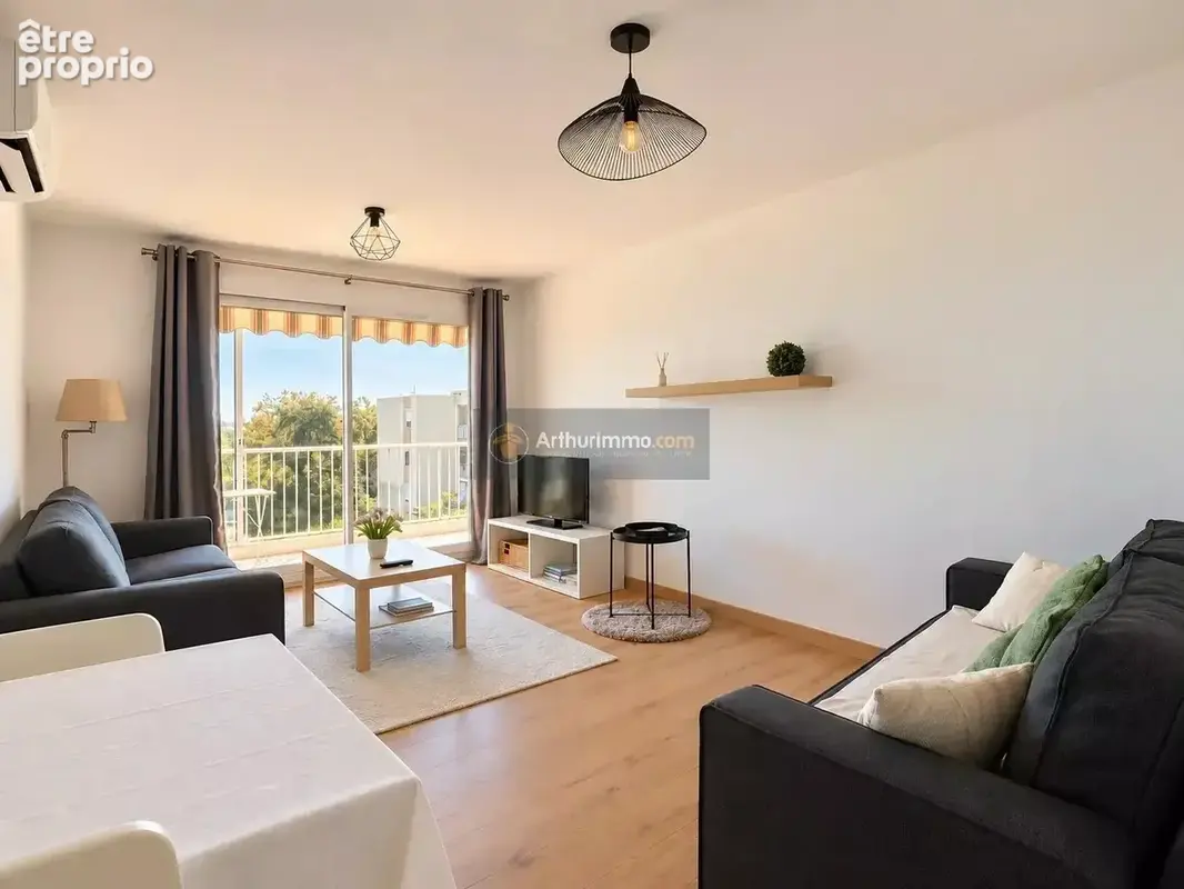 Appartement à FREJUS