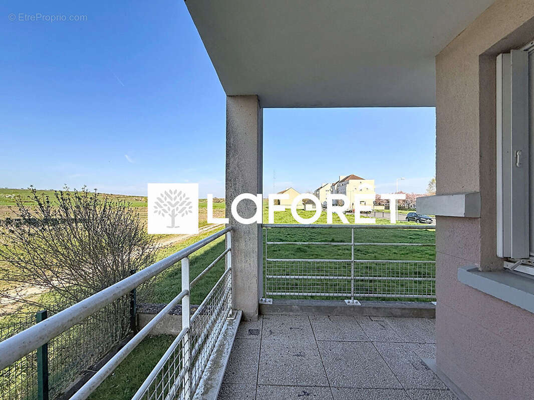 Appartement à MOISSY-CRAMAYEL