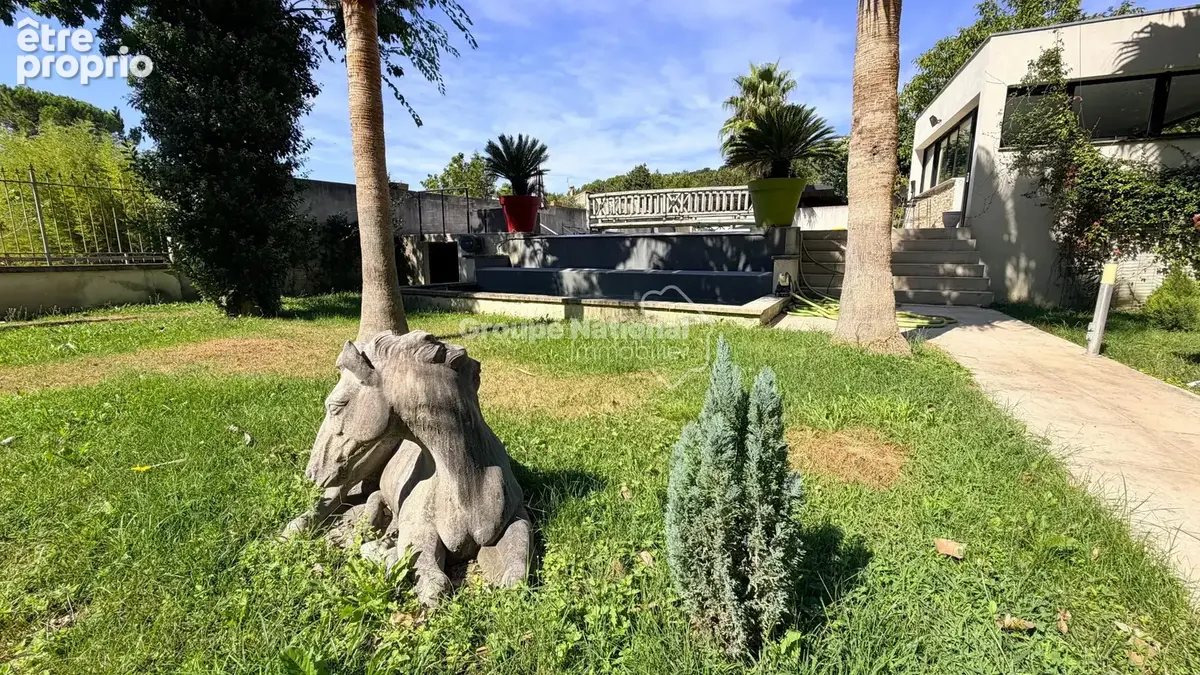 Bedarrides - mas renove en 2016 dans un magnifique parc arbore de 5 810 m² avec piscine,  4 garages - photo 33