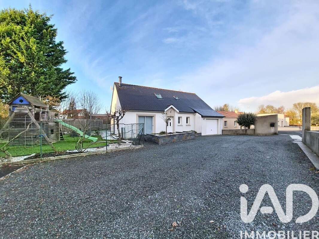 Photo 2 - Maison à CHEMILLE