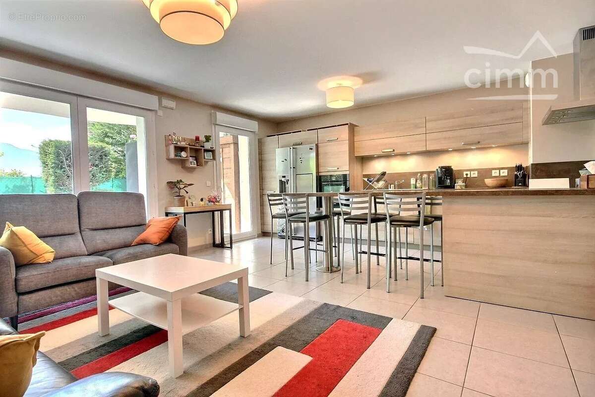 Appartement à MEYLAN