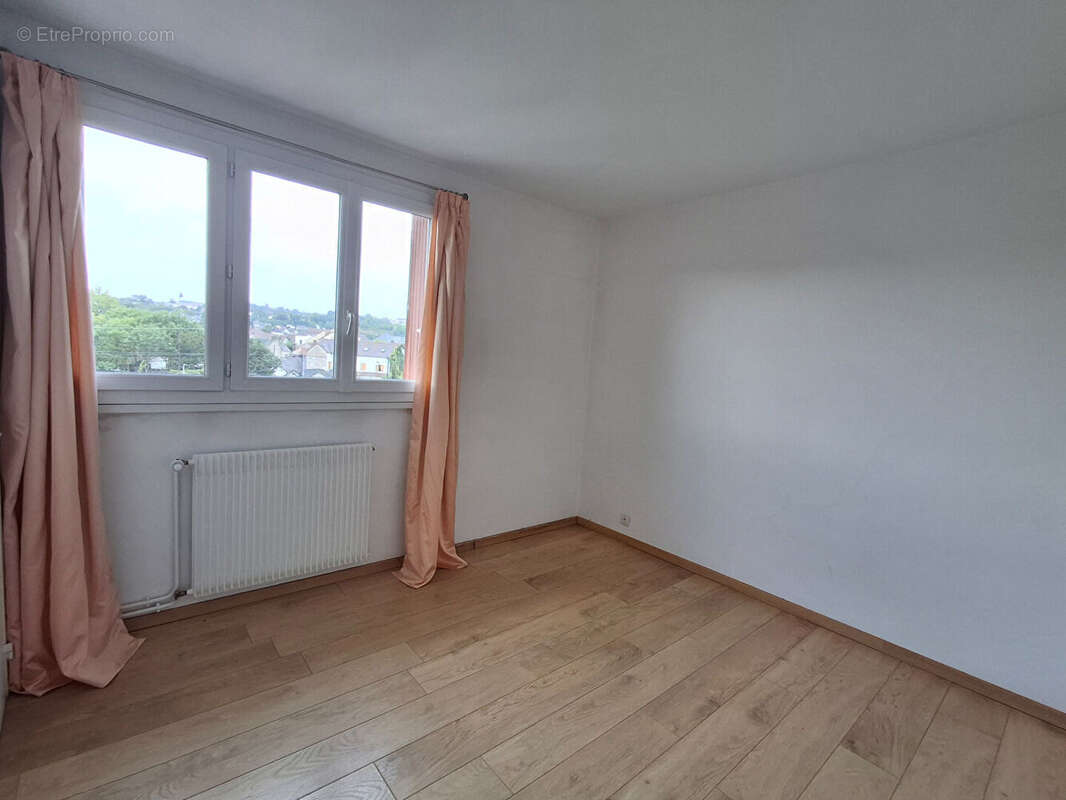 Appartement à BONNIERES-SUR-SEINE