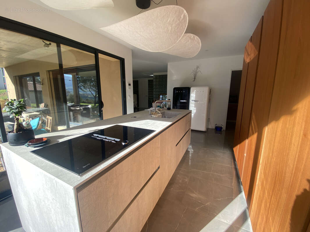 Maison à SAINT-FORGEUX