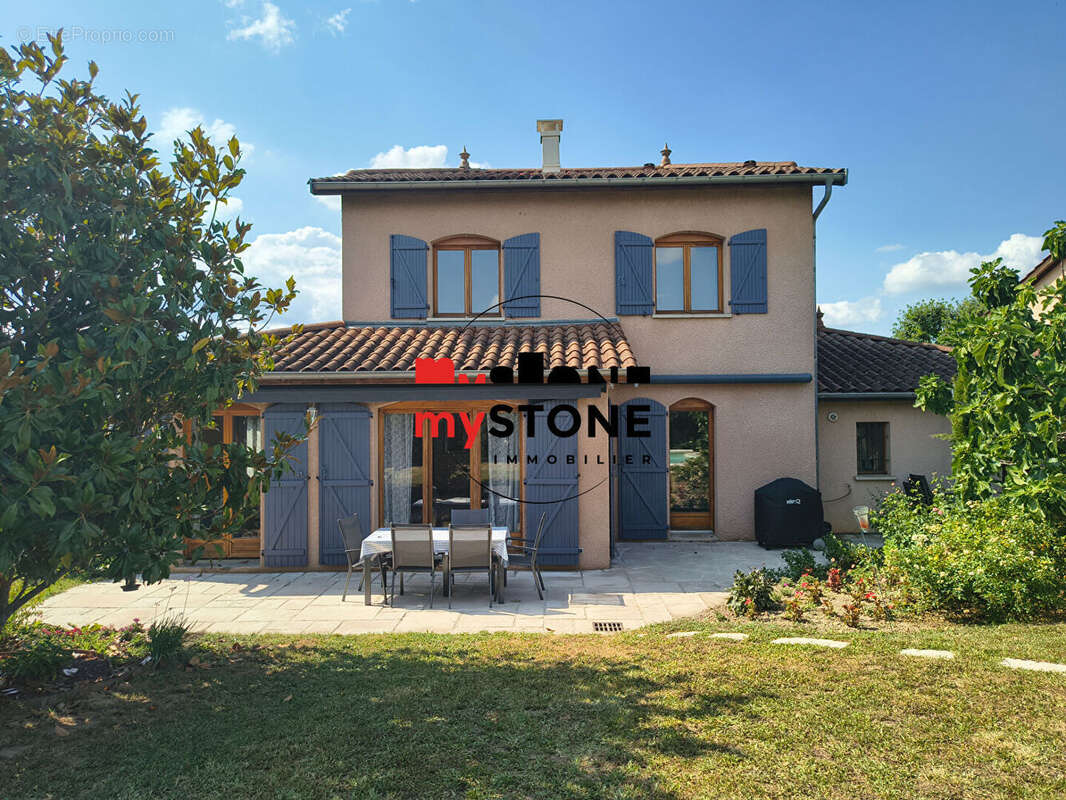 TREVOUX - Villa 164 m² 5 chambres avec piscine sur un terrain de 854 m² - photo 2