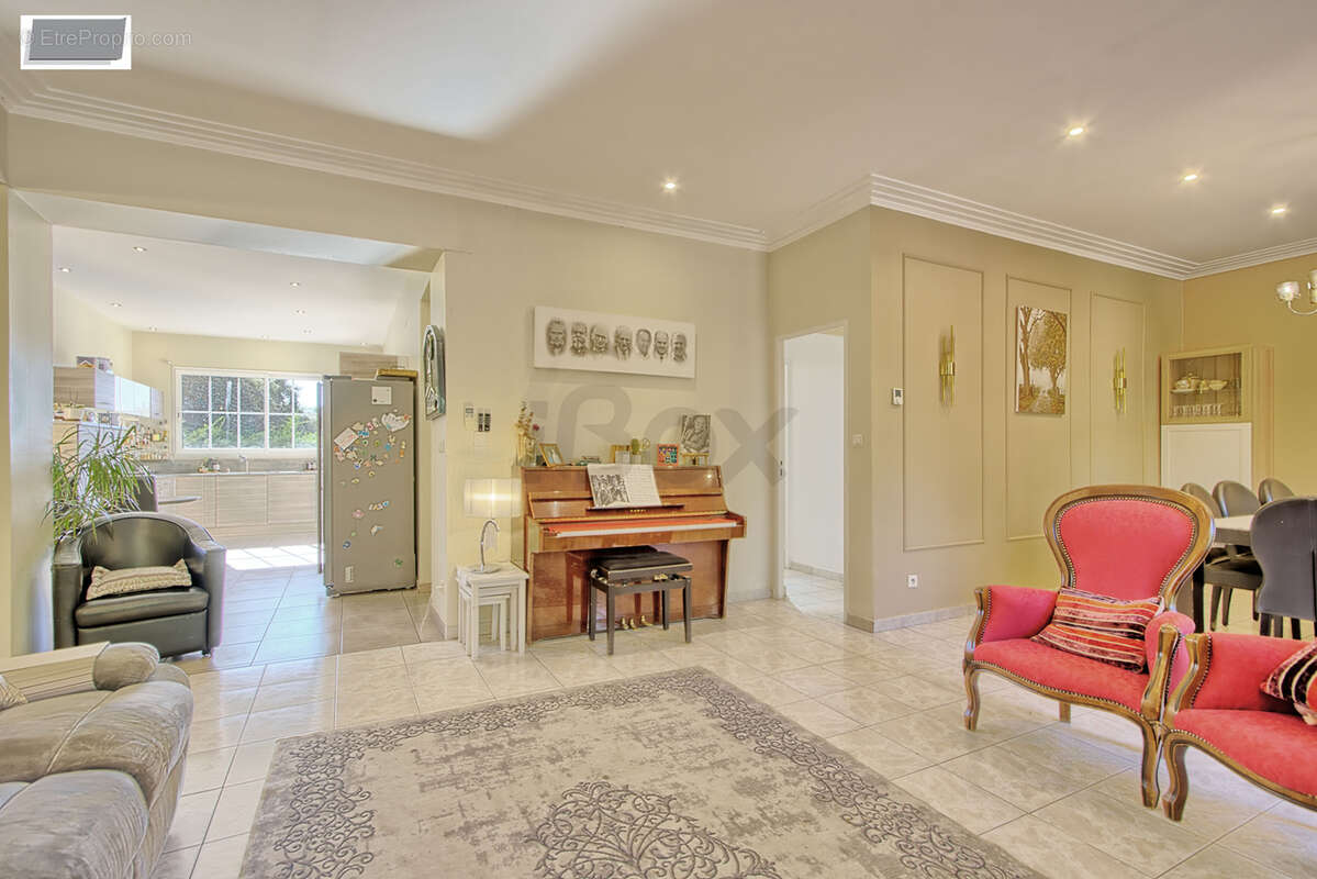 Maison à LA VALETTE-DU-VAR