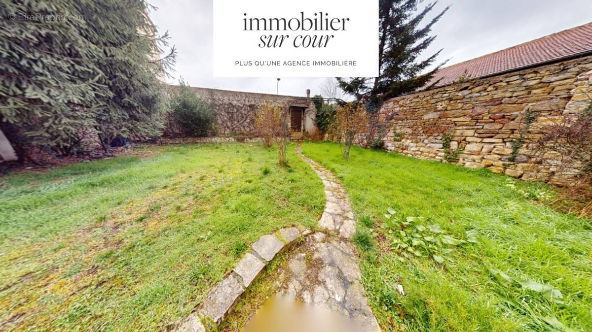 Terrain à LA TALAUDIERE