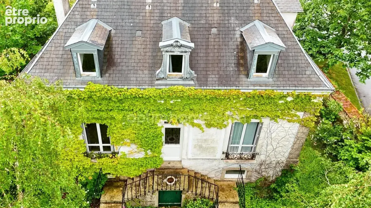 Maison de Charme et de Caractère -175 m² environ - 10 pièces - 7 chambres - Terrain 1450 m² environ - SAINT SULPICE LES FEUILLES - photo 7