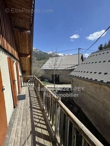 Ancienne Maison renovée/  6 pièces / 125 m² / 248 400 EUR / SEYNE - photo 3