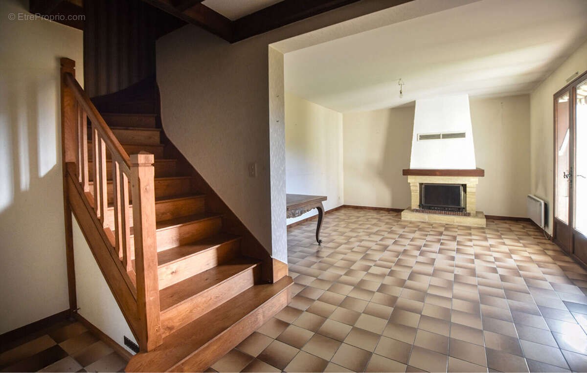 Maison à MONCEY